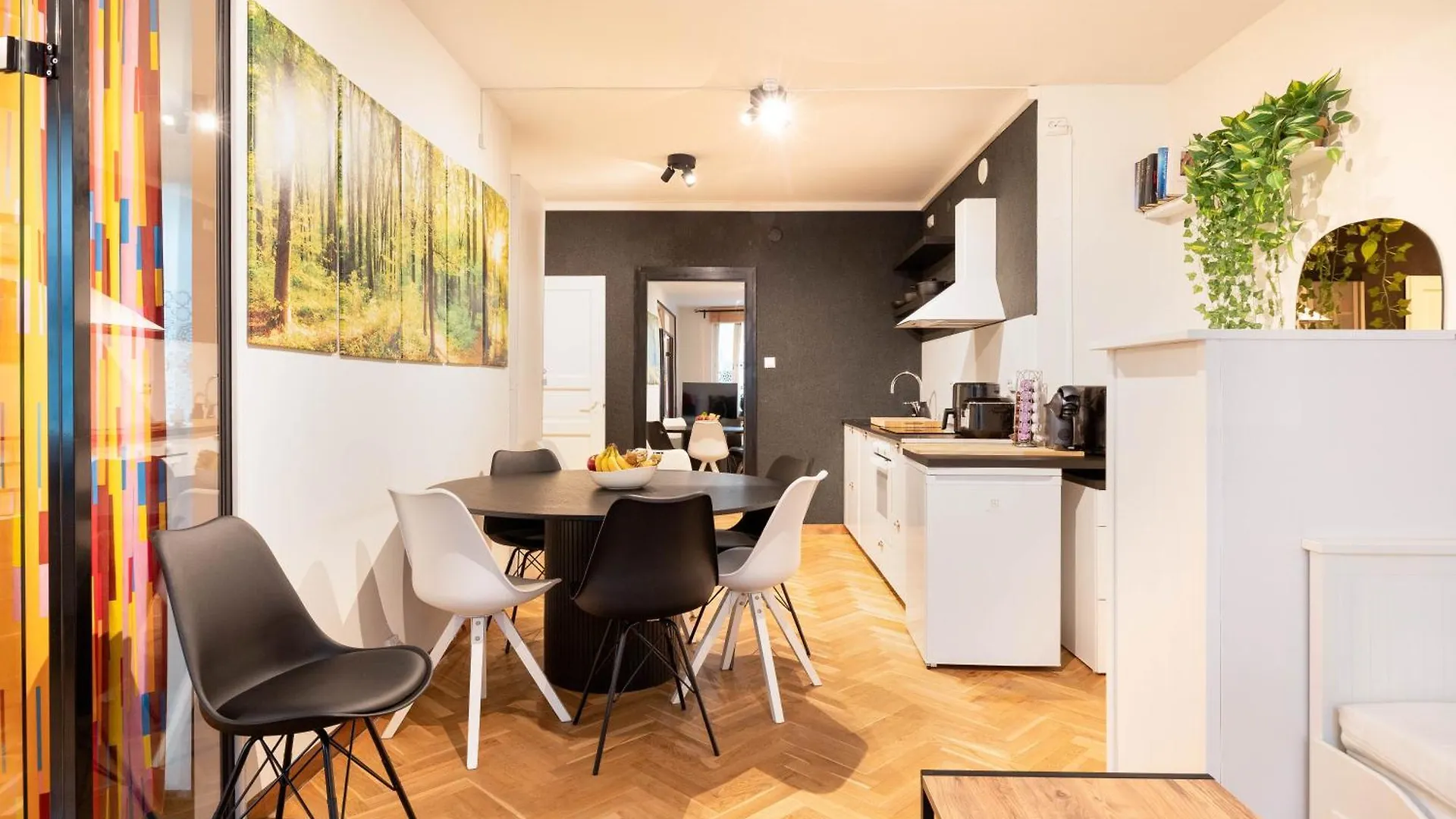 Great Location & Transport Connections With All Amenities 1-8 People Free Continental Breakfast Wifi Coffee &Tea Helsinki Finland