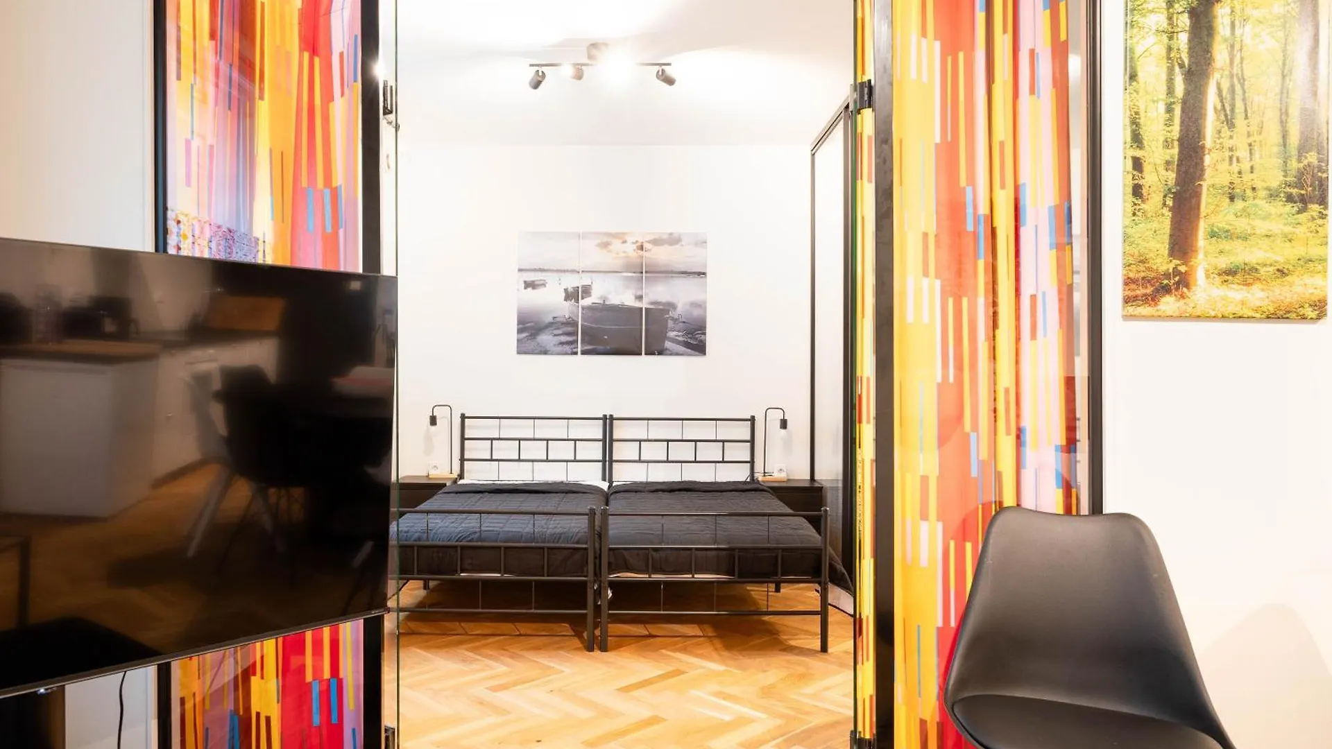 Apartment Great Location & Transport Connections With All Amenities 1-8 People Free Continental Breakfast Wifi Coffee &Tea Helsinki Finland