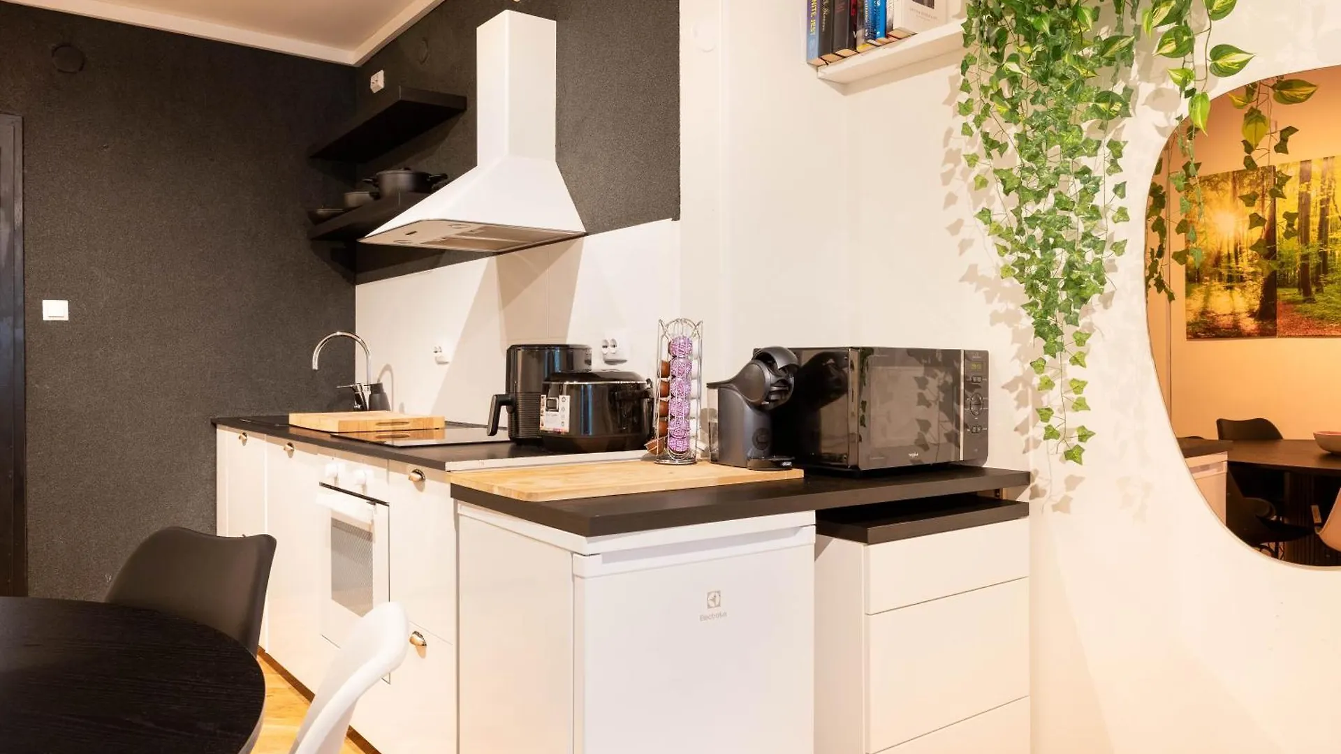 Apartment Great Location & Transport Connections With All Amenities 1-8 People Free Continental Breakfast Wifi Coffee &Tea Helsinki